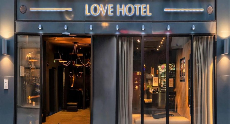 Love Hotel Paris - 1. Louvre / Chatelet