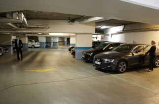 Parking Pour une voiture (1 place) - Parking 