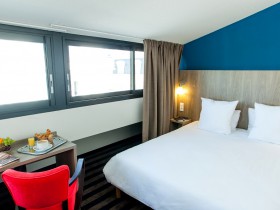 Double Chambre double avec wifi gratuit - Bedroom