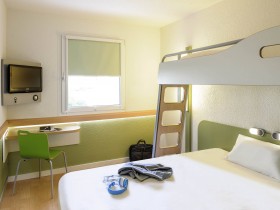 chambre en journée ibis budget Boulogne sur mer - Doppio Chambre avec un lit double (et un lit superposé) - Camera