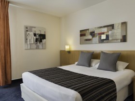chambre en journée hotel montbéliard - Doppelt - Schlafzimmer
