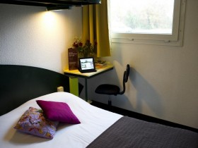 Chambre journée Auxerre - Standard avec parking - Bedroom