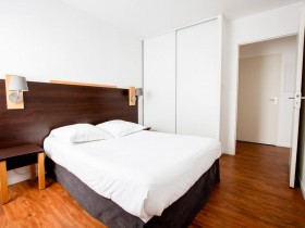 Chambre Day Use Nantes Atlantis - Standard avec parking et WIFI Fibre - Bedroom
