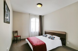Chambre avec lit double - Apartamento T2 - Dormitorio