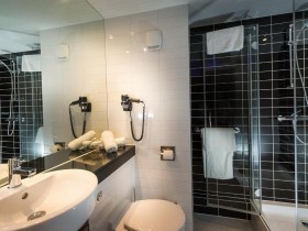 Double 10h > 16H - Bedroom