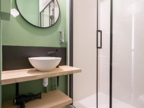 Shower - Double - Bedroom