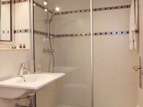 Salle de bain douche - Double - Chambre day use