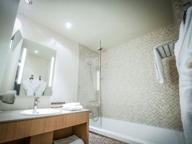 Salle de bain - Chambre deluxe - Deluxe vue Lac - Schlafzimmer