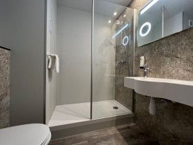 Salle de bain - Double Standard - Bedroom
