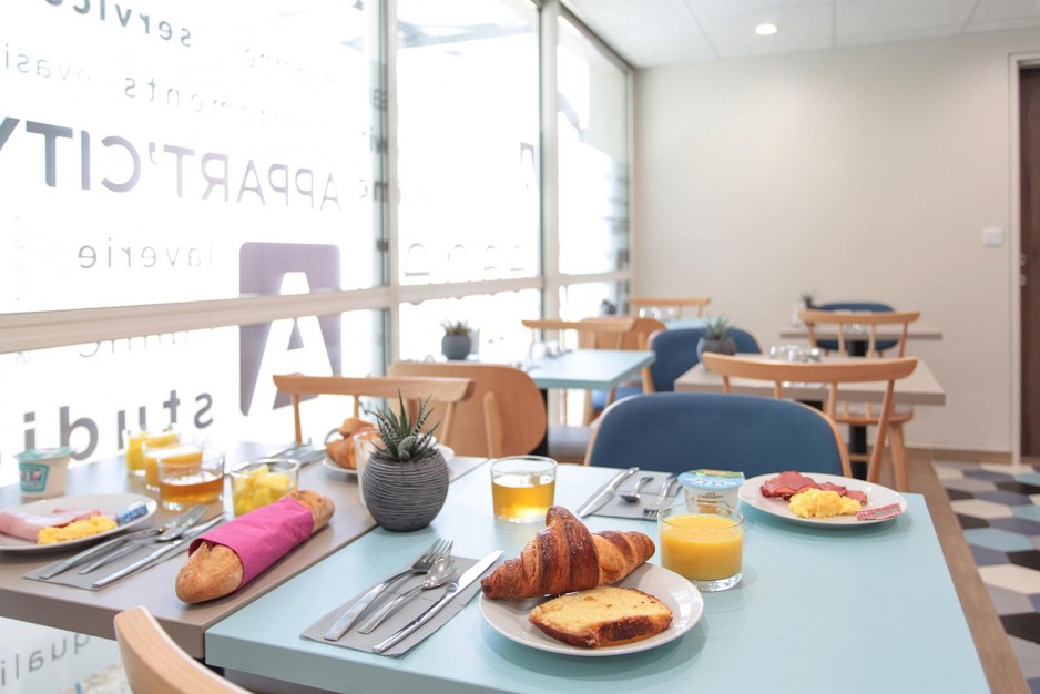 H tel Journ e La Rochelle Appart City La Rochelle Centre R servez H tel Journ e La Rochelle Appart City La Rochelle Centre R servez