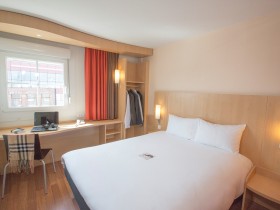 Ibis Lille Lomme Aparcamiento Lille