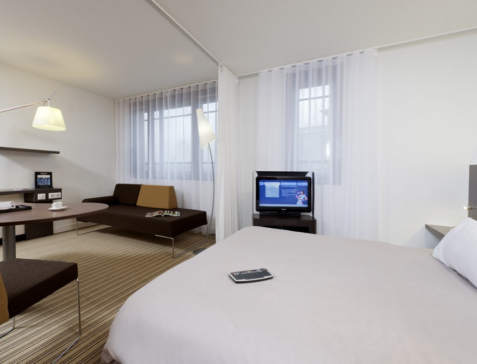B&B Hotels Vélizy-Villacoublay Suite