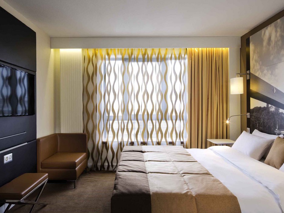 Cadena hotelera Cergy-Pontoise chambre en journée mercure cergy pontoise centre