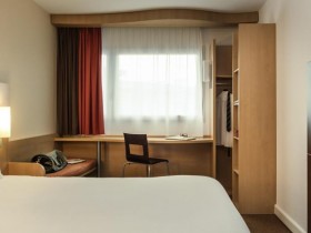 Dormitorio París 17. Palais des Congrès / Batignolles