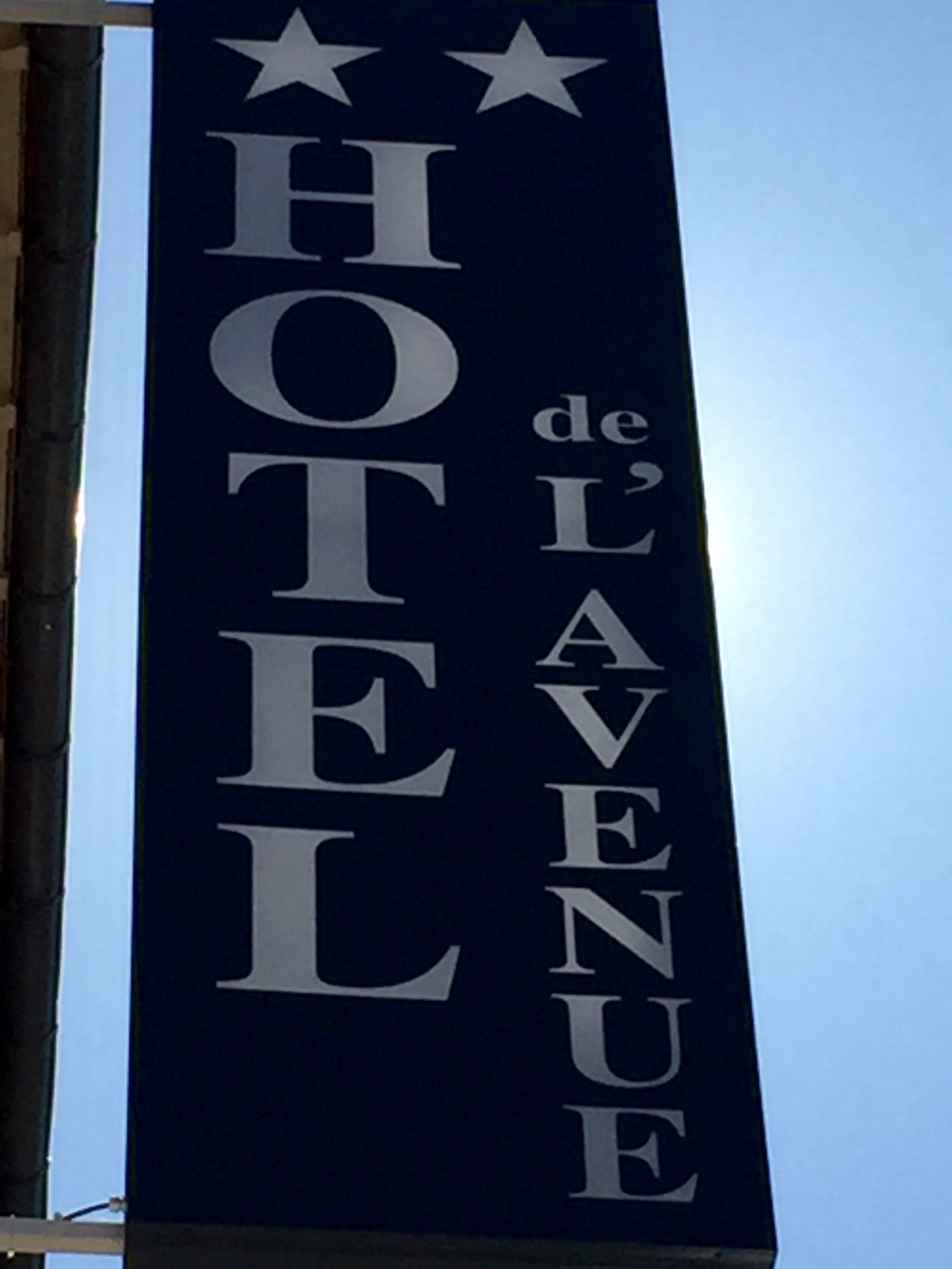 Hotel by day Tarbes 
