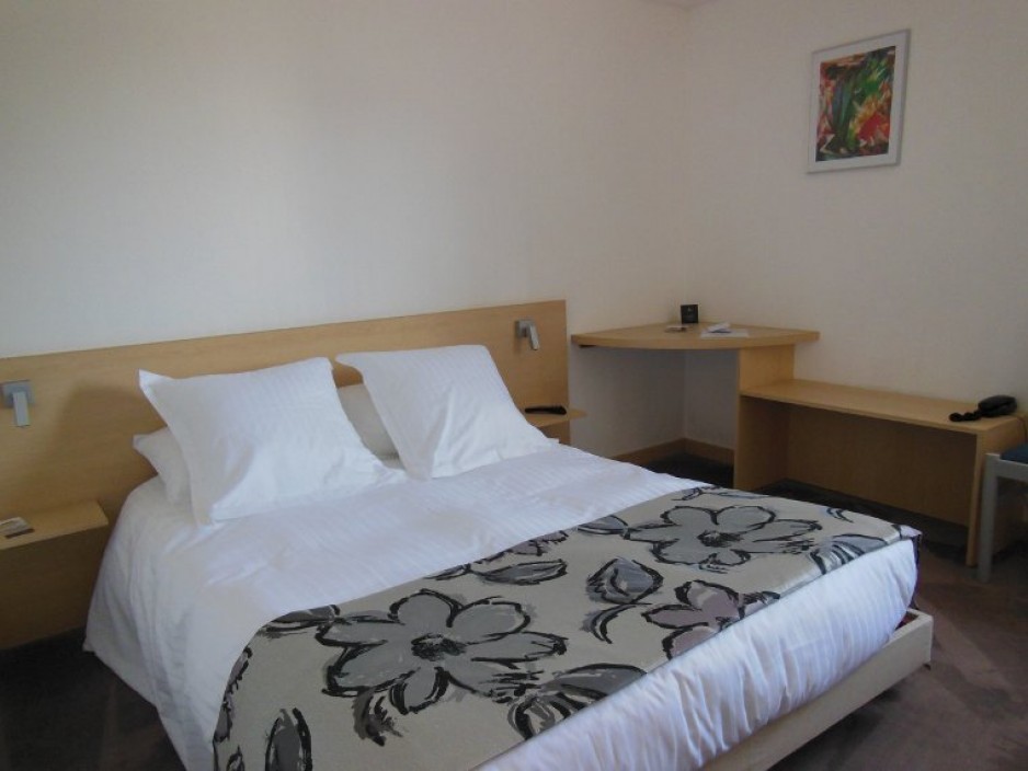 Schlafzimmer Montceau-les-Mines chambre en journée le konine montceau les mines